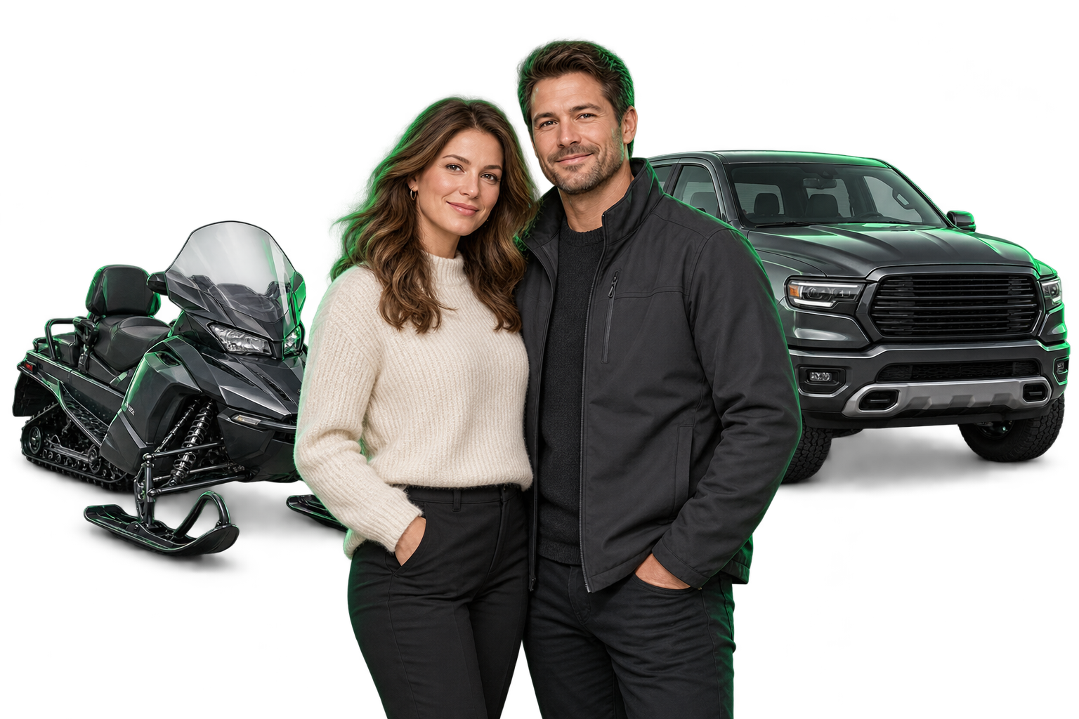 Un couple devant une motoneige et un camion, avec de légers reflets verts.